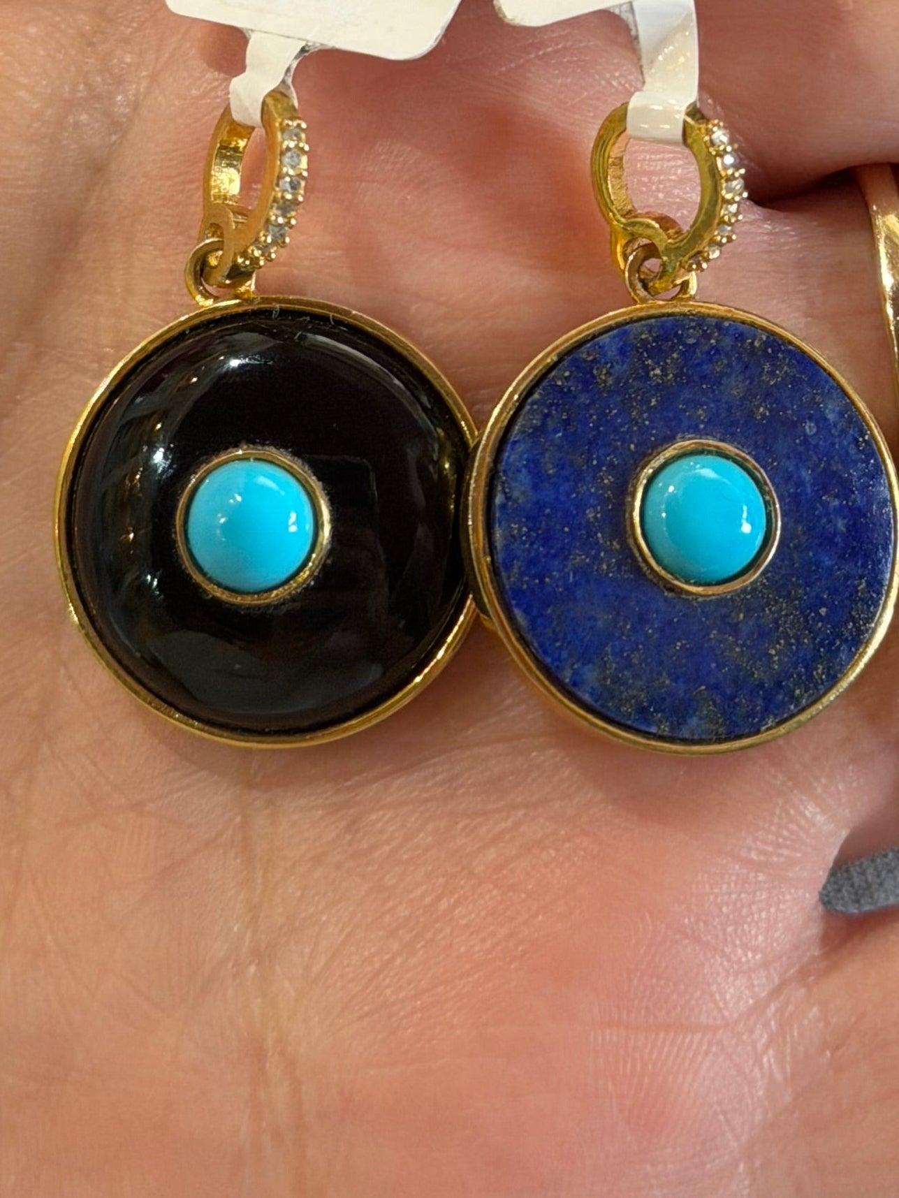 Round Precious Charm