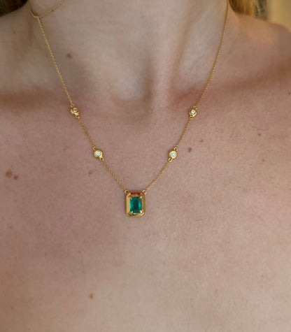 18k Gold Emerald/ Diamond Necklace